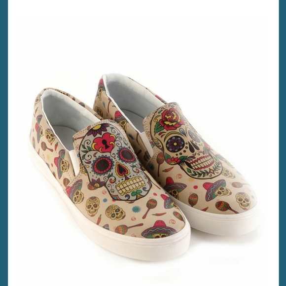 quirky GOBY sugar skull pull on shoes kicks NWOB - Picture 5 of 6
